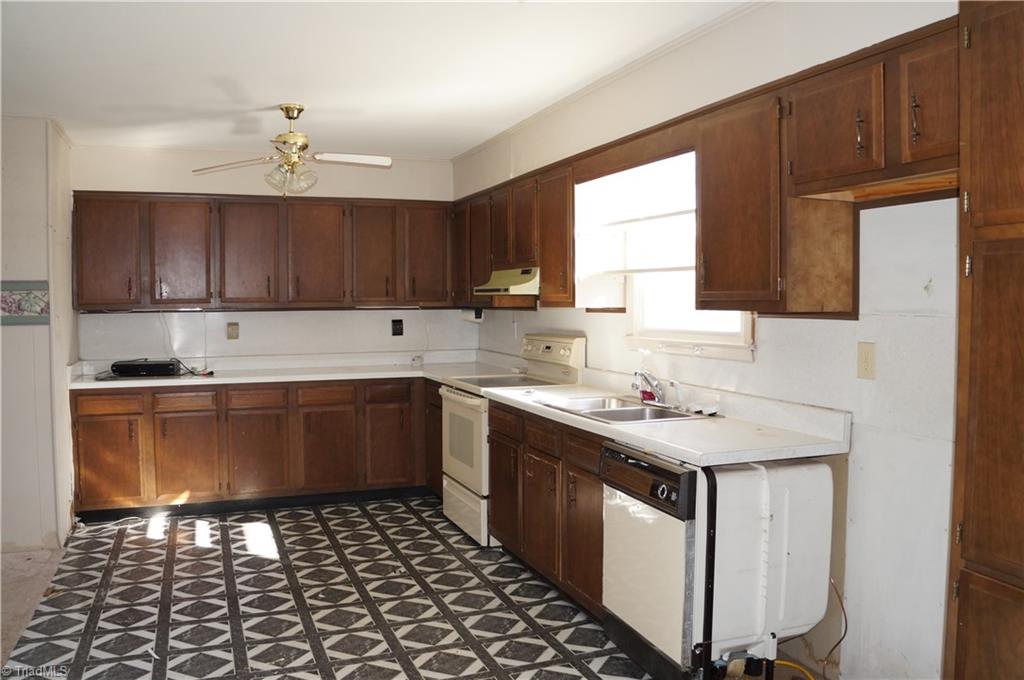 600 Salisbury Ridge Road Winston-Salem, NC 27127 - Photo 6 of 23 Gallery Image 6
