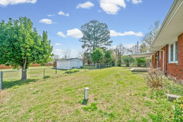 $240,000 | 80 Church Street, Tennessee Ridge, TN 37178