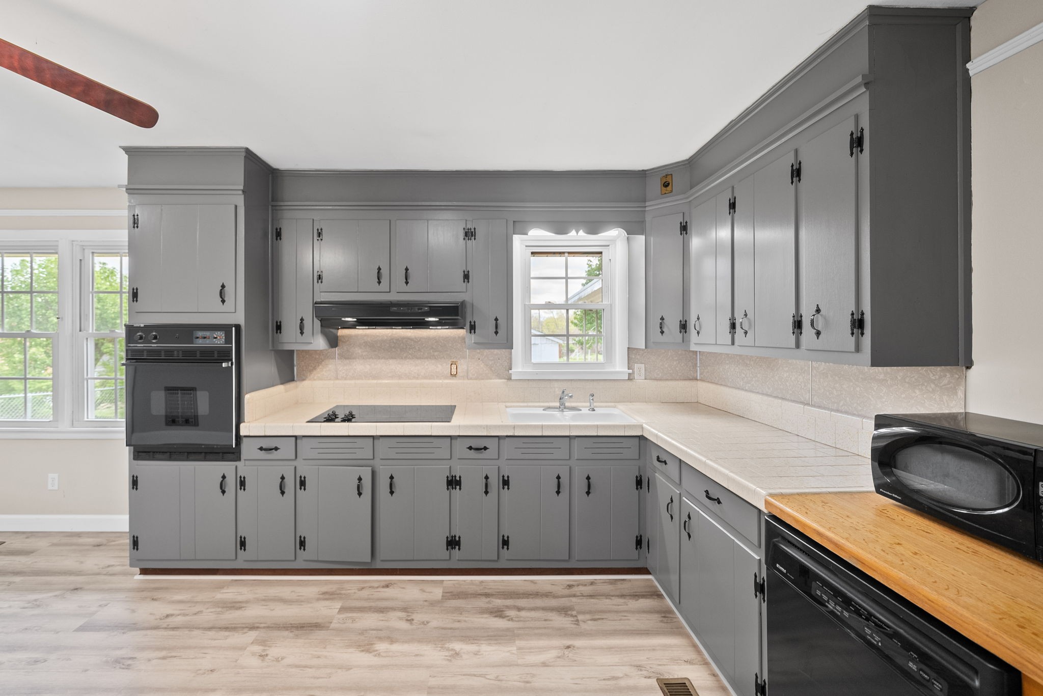 80 Church Street Tennessee Ridge, TN 37178 - Photo 5 of 27