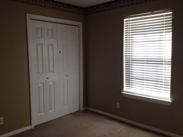 101 Ridgeview Drive Buckhead, GA 30625 - Photo 21 of 30 an empty room with a window