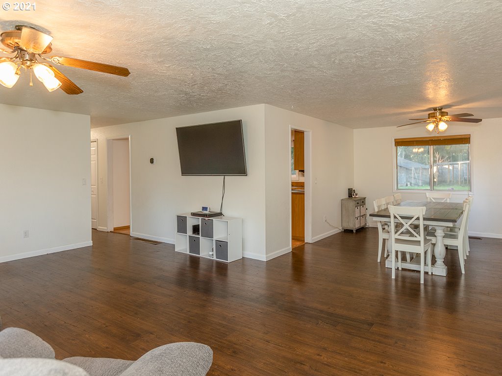 3031 Skye Road Washougal, WA 98671 - Photo 10 of 32 Gallery Image 10