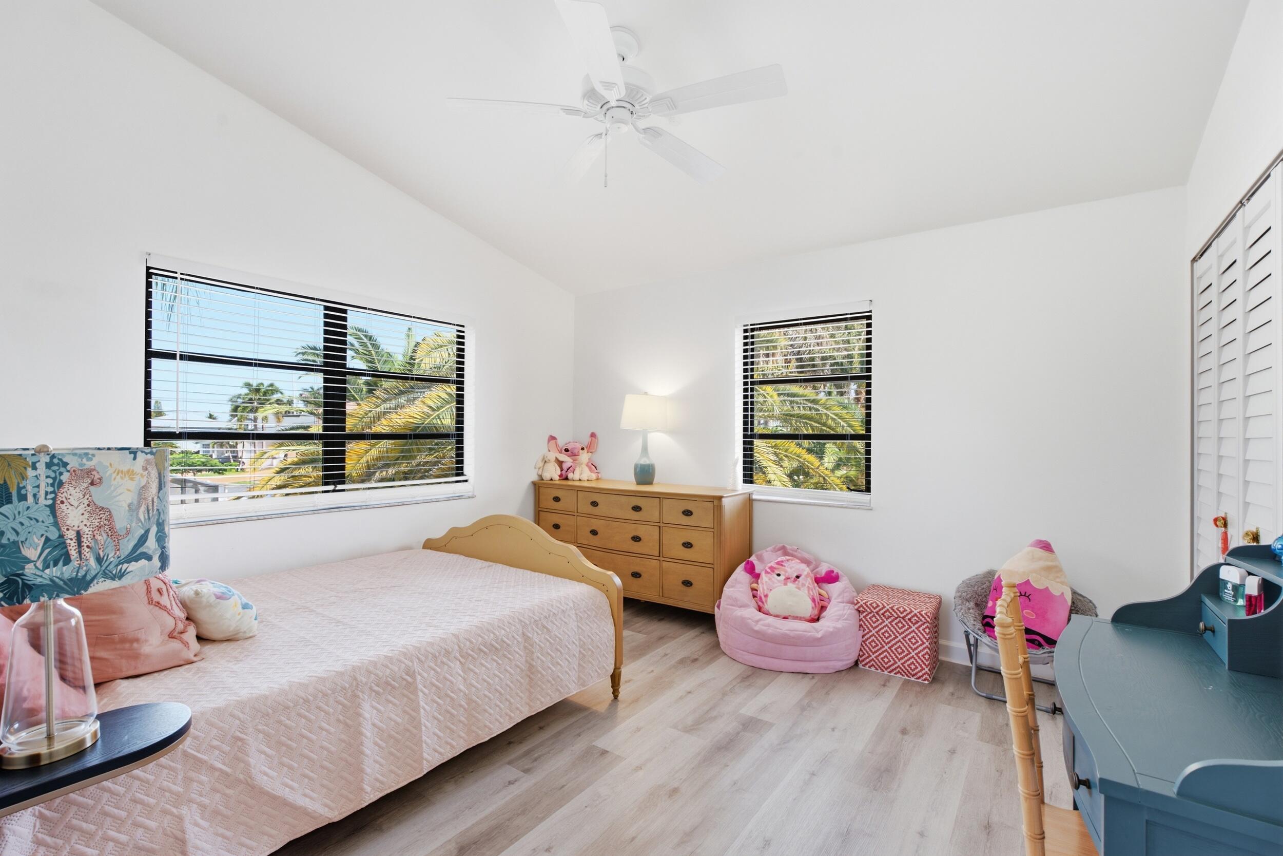 1489 Southwest Seahawk Way Palm City, FL 34990 - Photo 27 of 57 25_smg02064