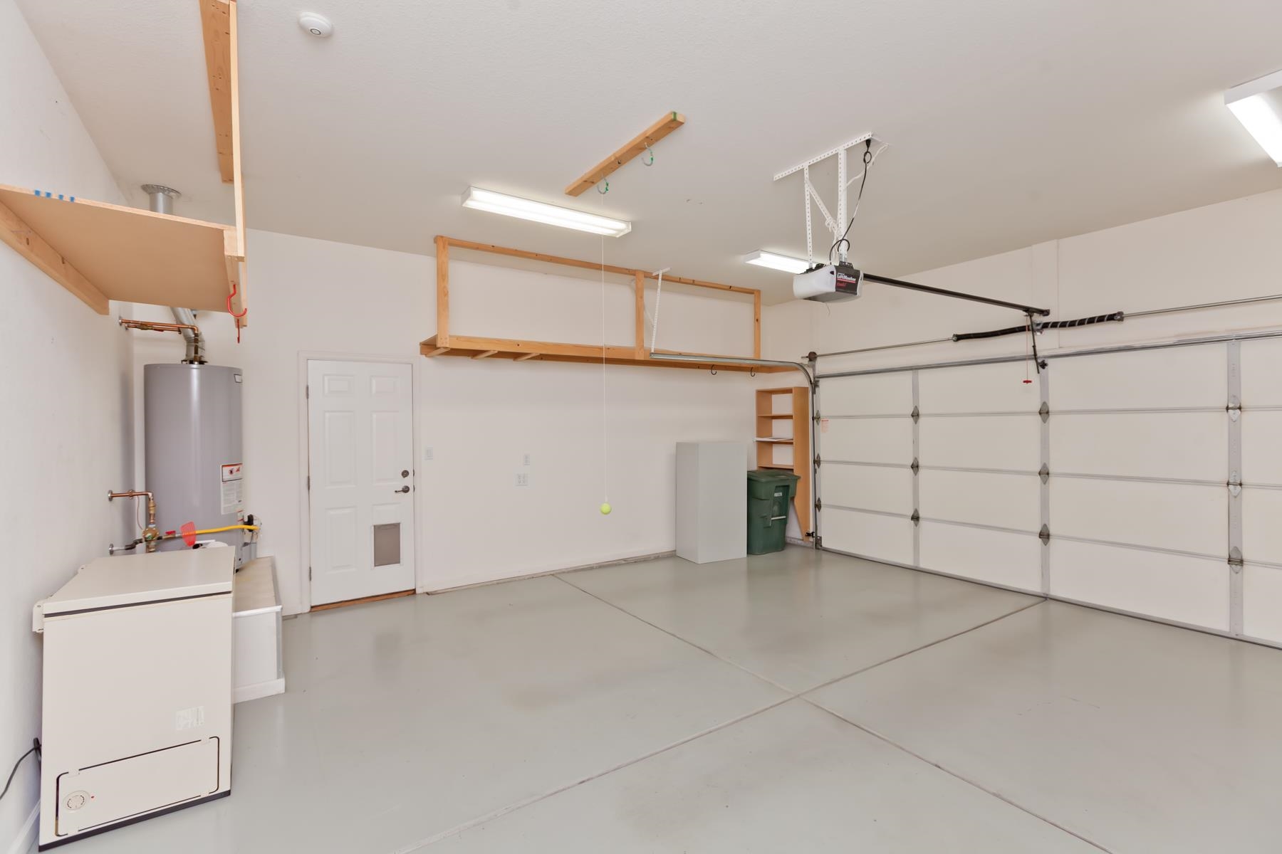 2433 Jack Creek Road Grand Junction, CO 81505 - Photo 33 of 41 a view of a garage