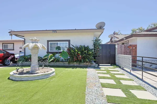 $1,700 | 142 L L Street, Chula Vista, CA 91911