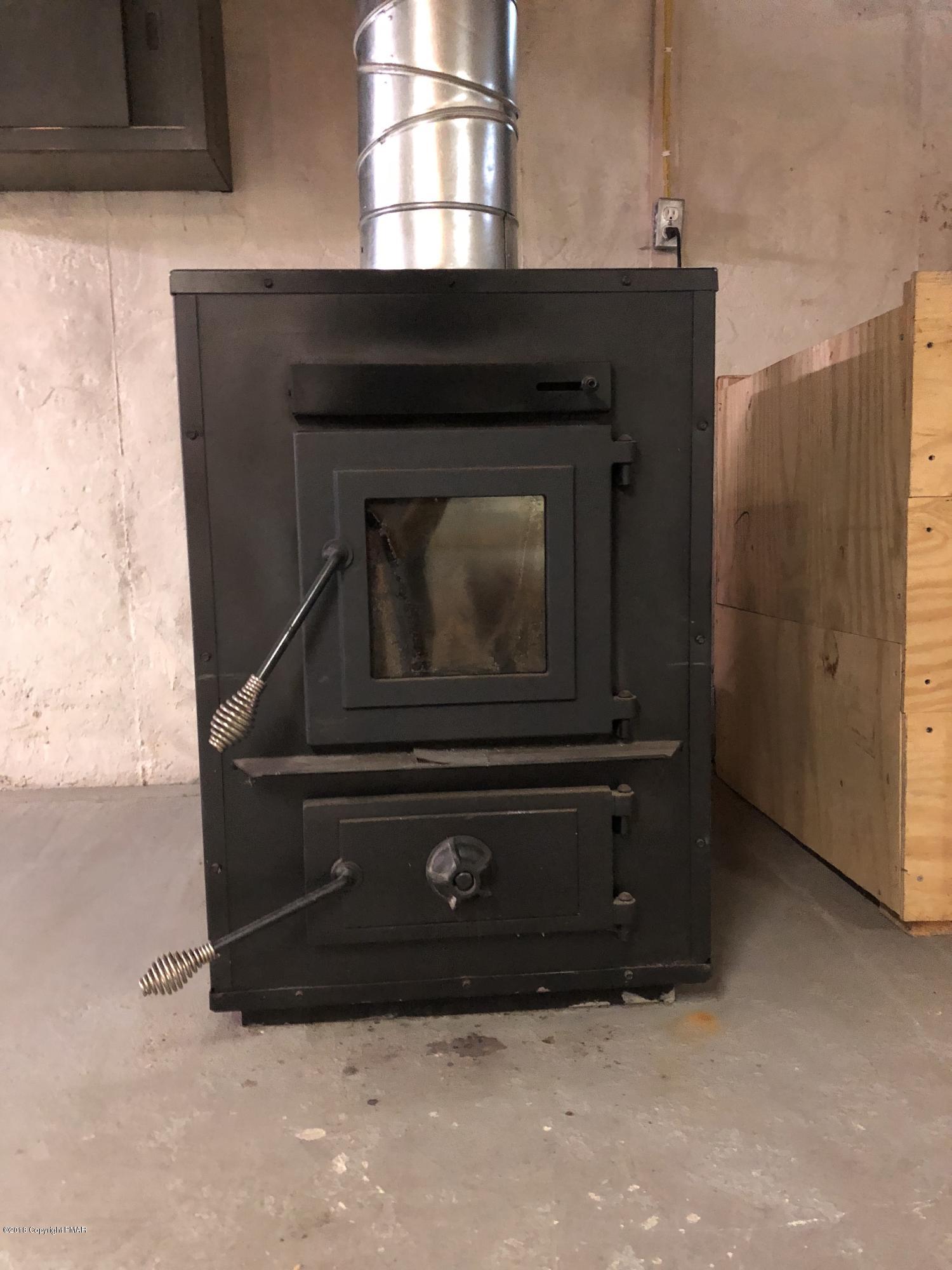 322 Charles Folly Road Bartonsville, PA 18321 - Photo 23 of 25 a close view of stove