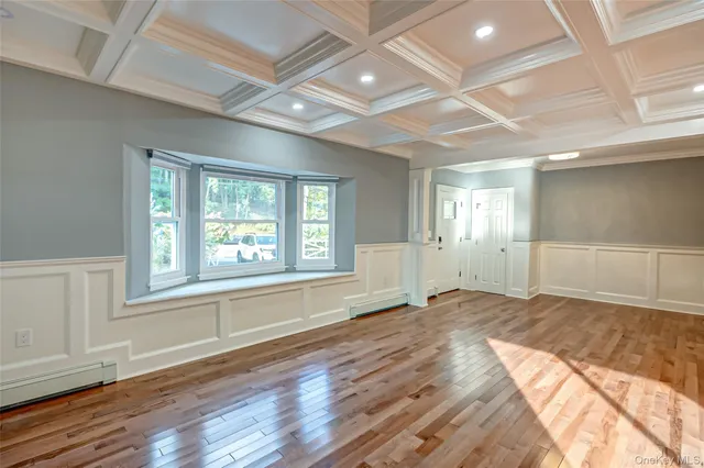 $5,000 | 850 St Johnland Road, Kings Park, NY 11754