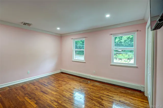 $5,000 | 850 St Johnland Road, Kings Park, NY 11754