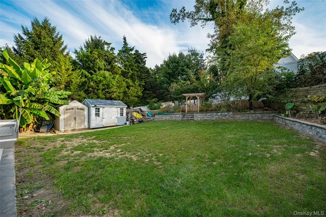 $5,000 | 850 St Johnland Road, Kings Park, NY 11754