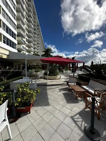 $500,000 | 5600 Collins Avenue, Unit 11W, Miami Beach, FL 33140