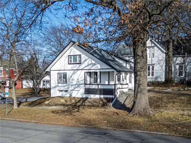 $239,950 | 601 South 7th Street, Leavenworth, KS 66048