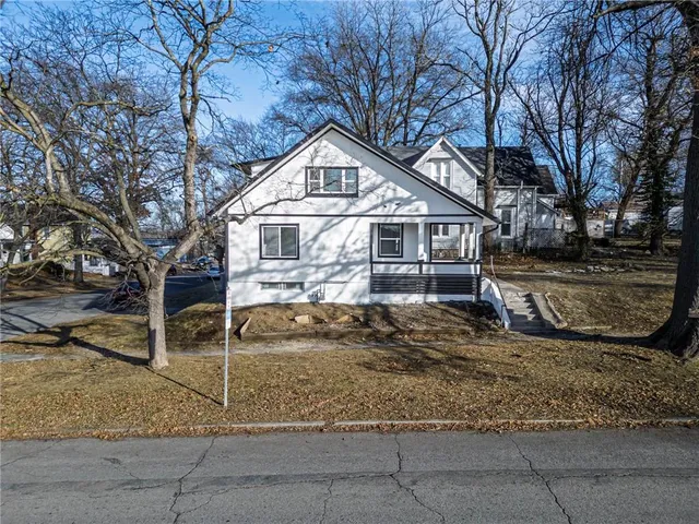 $239,950 | 601 South 7th Street, Leavenworth, KS 66048