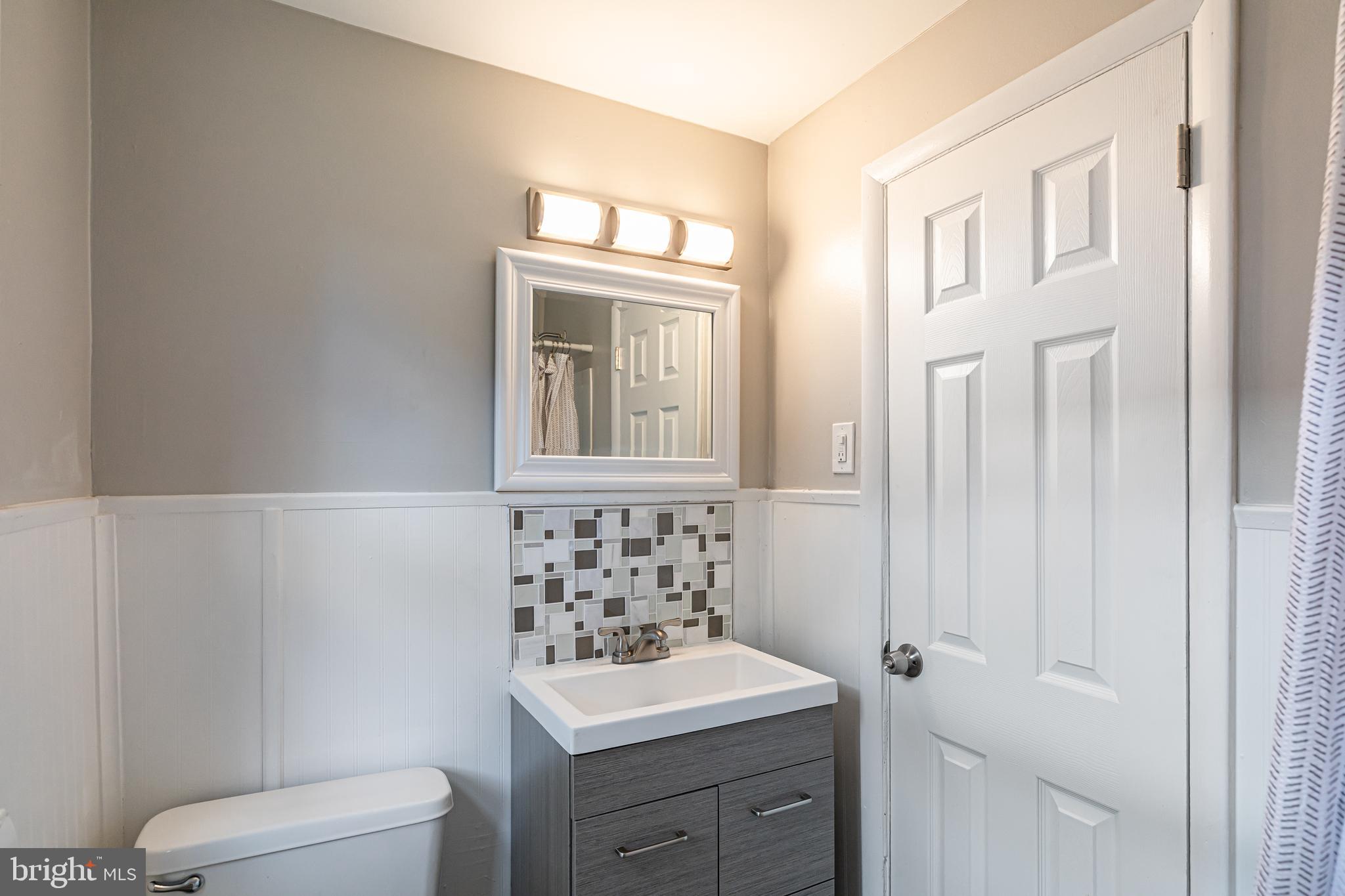 1314 Powell Road Brookhaven, PA 19015 - Photo 22 of 49 Second Floor Main Bathroom