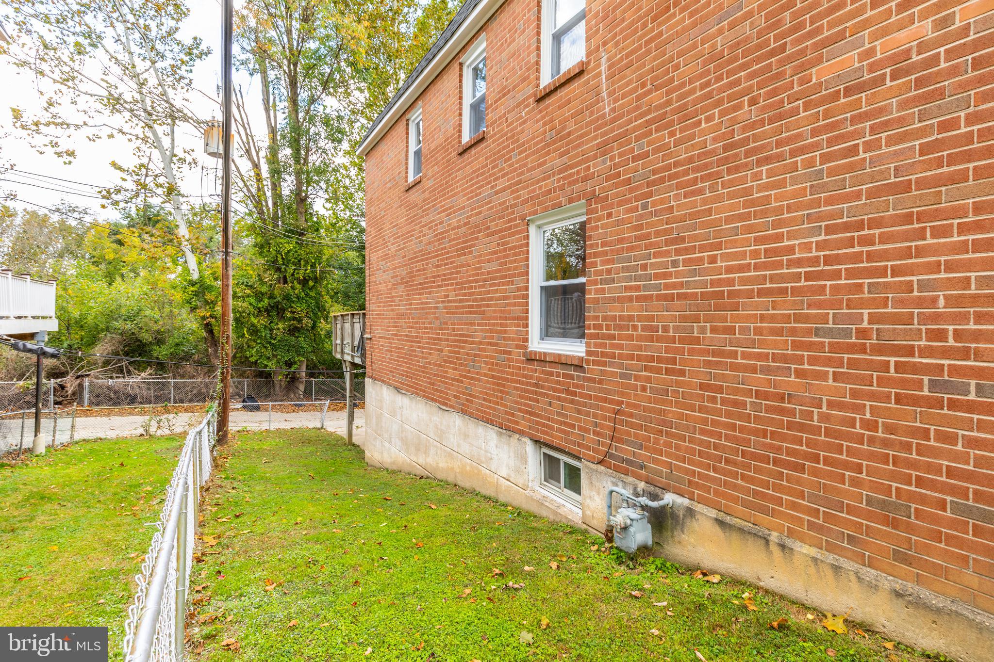 1314 Powell Road Brookhaven, PA 19015 - Photo 4 of 49 Exterior Side