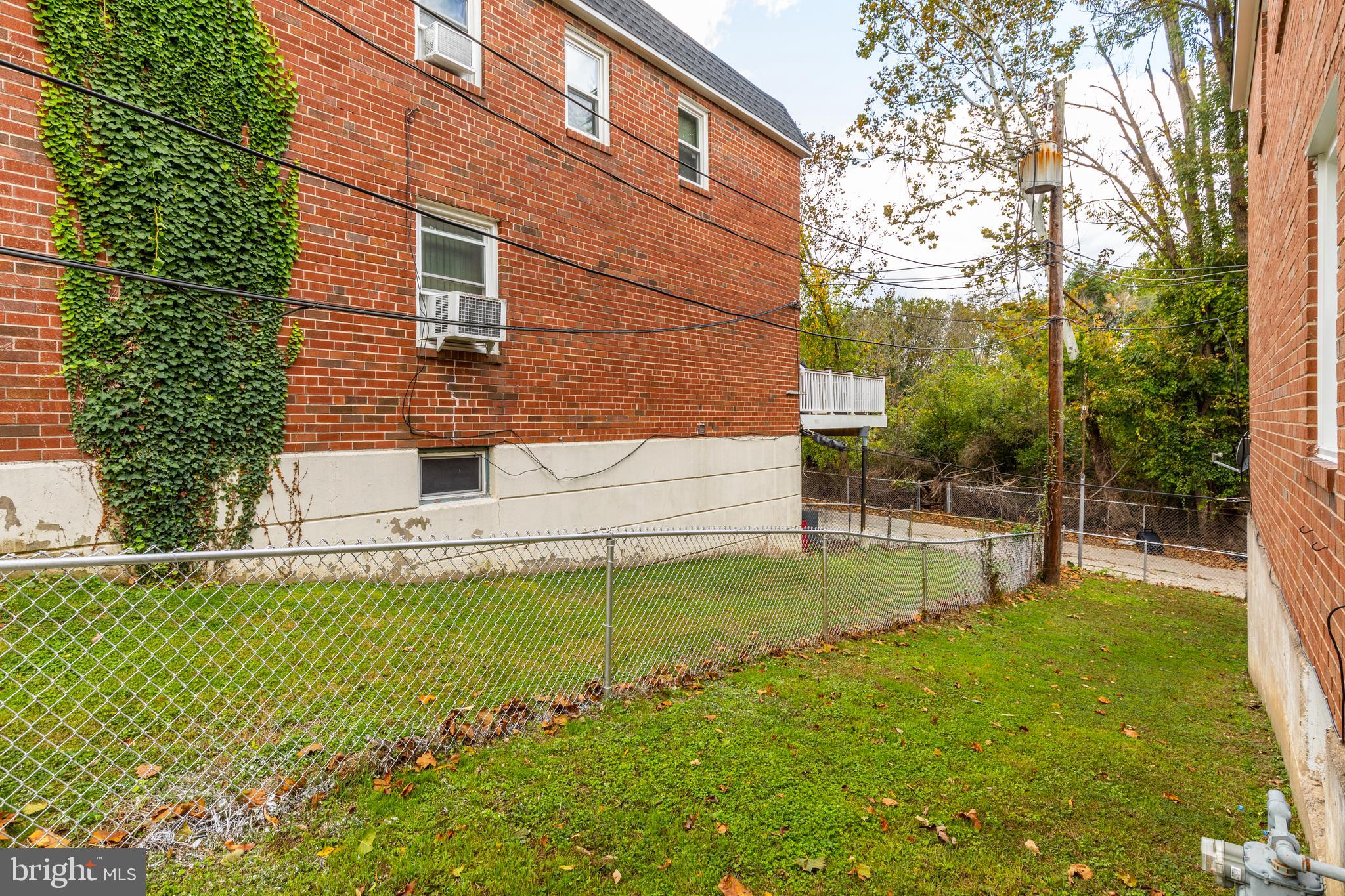 1314 Powell Road Brookhaven, PA 19015 - Photo 5 of 49 Exterior Side