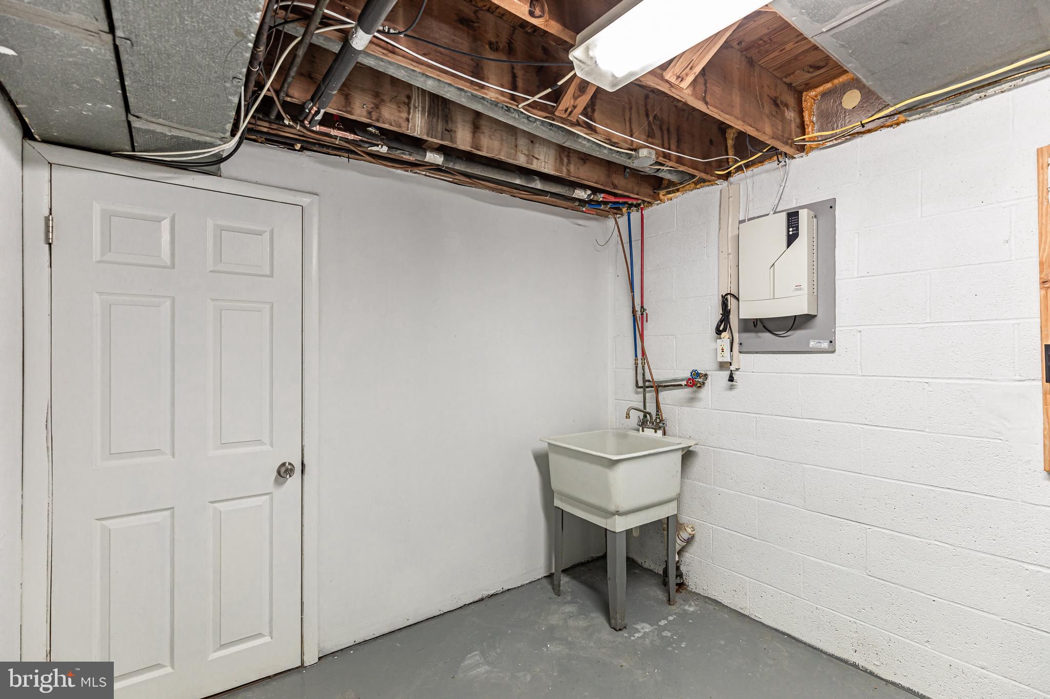 1314 Powell Road Brookhaven, PA 19015 - Photo 42 of 49 Laundry Tub