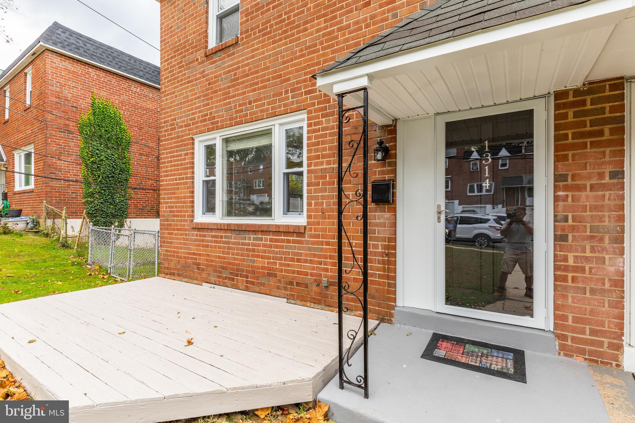 1314 Powell Road Brookhaven, PA 19015 - Photo 6 of 49 Front Patio and Porch