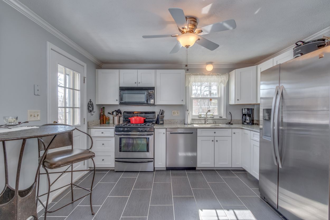 71 Talent Road, Unit 41 Litchfield, NH 03052 - Photo 5 of 40