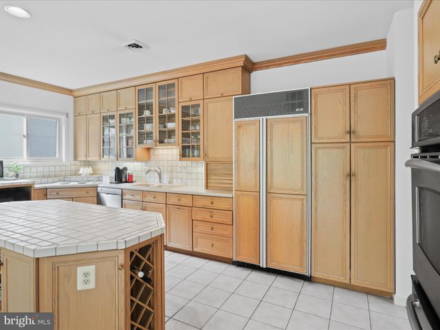 $1,650,000 | 4135 North River Street, McLean, VA 22101