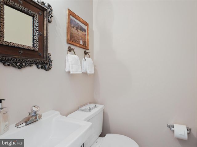 $1,650,000 | 4135 North River Street, McLean, VA 22101