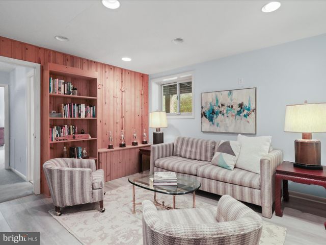 $1,650,000 | 4135 North River Street, McLean, VA 22101