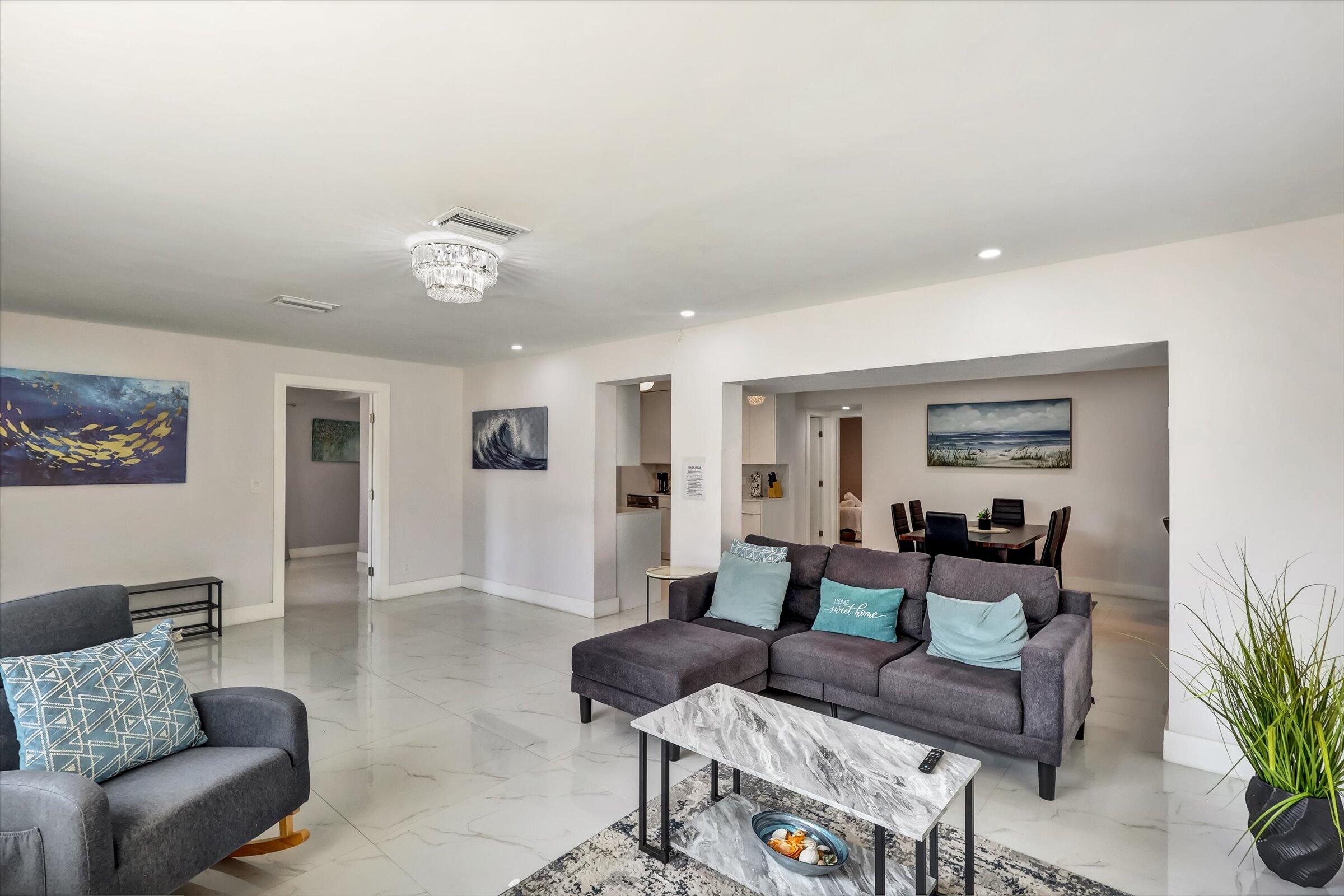 255 Glouchester Street Boca Raton, FL 33487 - Photo 11 of 27 07-255 Glouchester Street-7