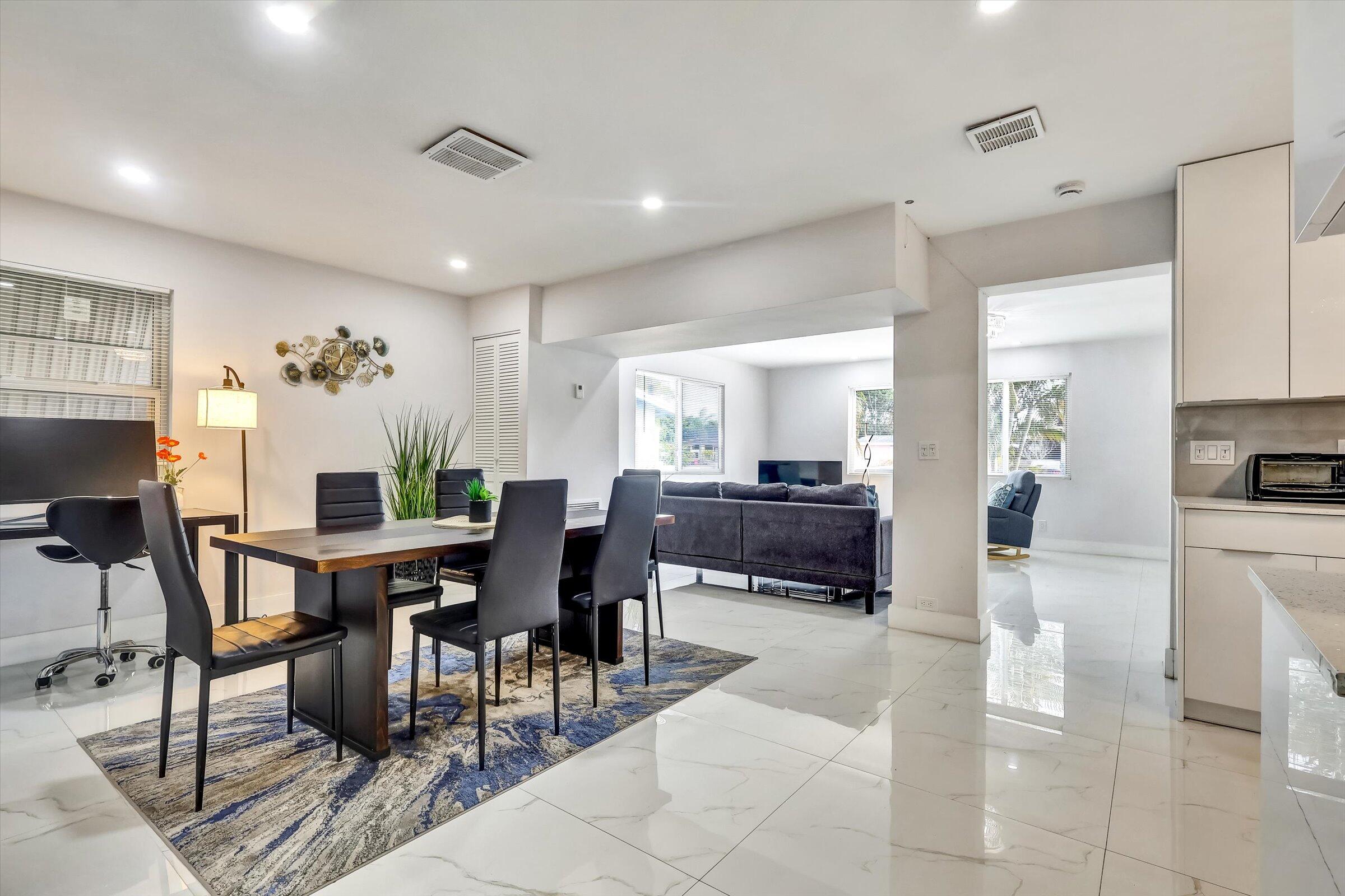 255 Glouchester Street Boca Raton, FL 33487 - Photo 13 of 27 11-255 Glouchester Street-11