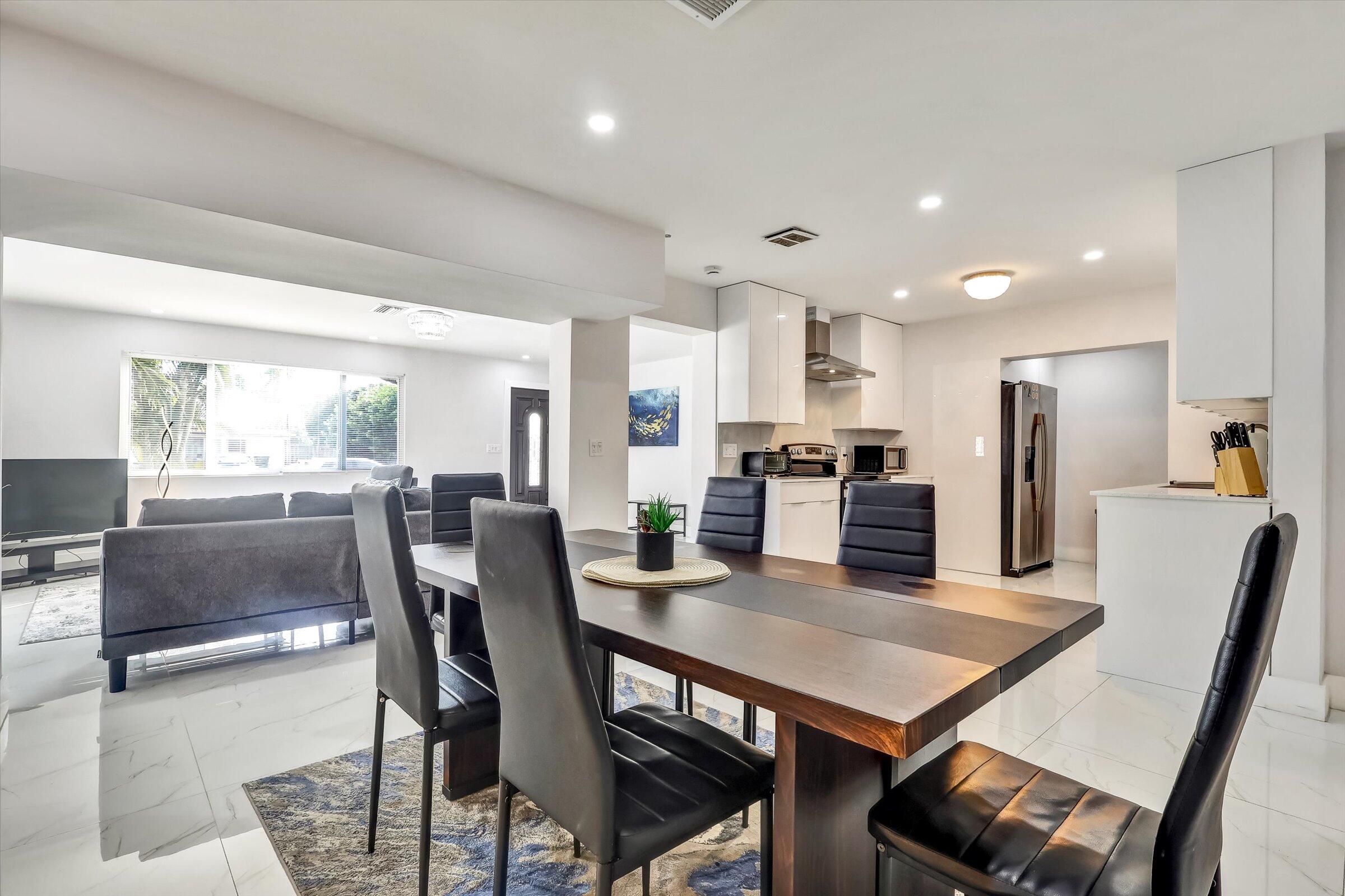 255 Glouchester Street Boca Raton, FL 33487 - Photo 14 of 27 12-255 Glouchester Street-12