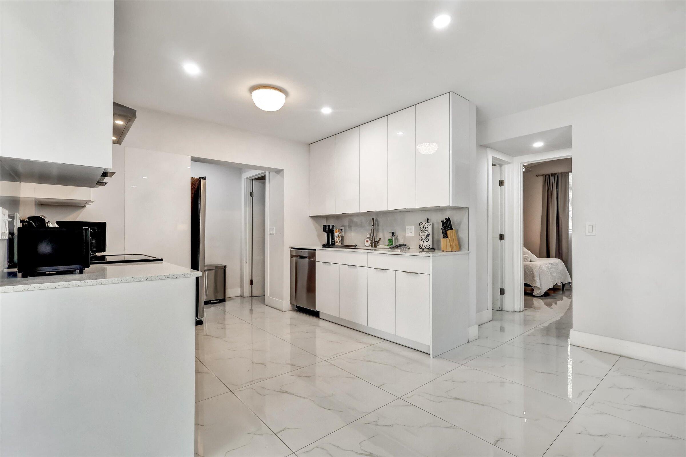 255 Glouchester Street Boca Raton, FL 33487 - Photo 16 of 27 14-255 Glouchester Street-14