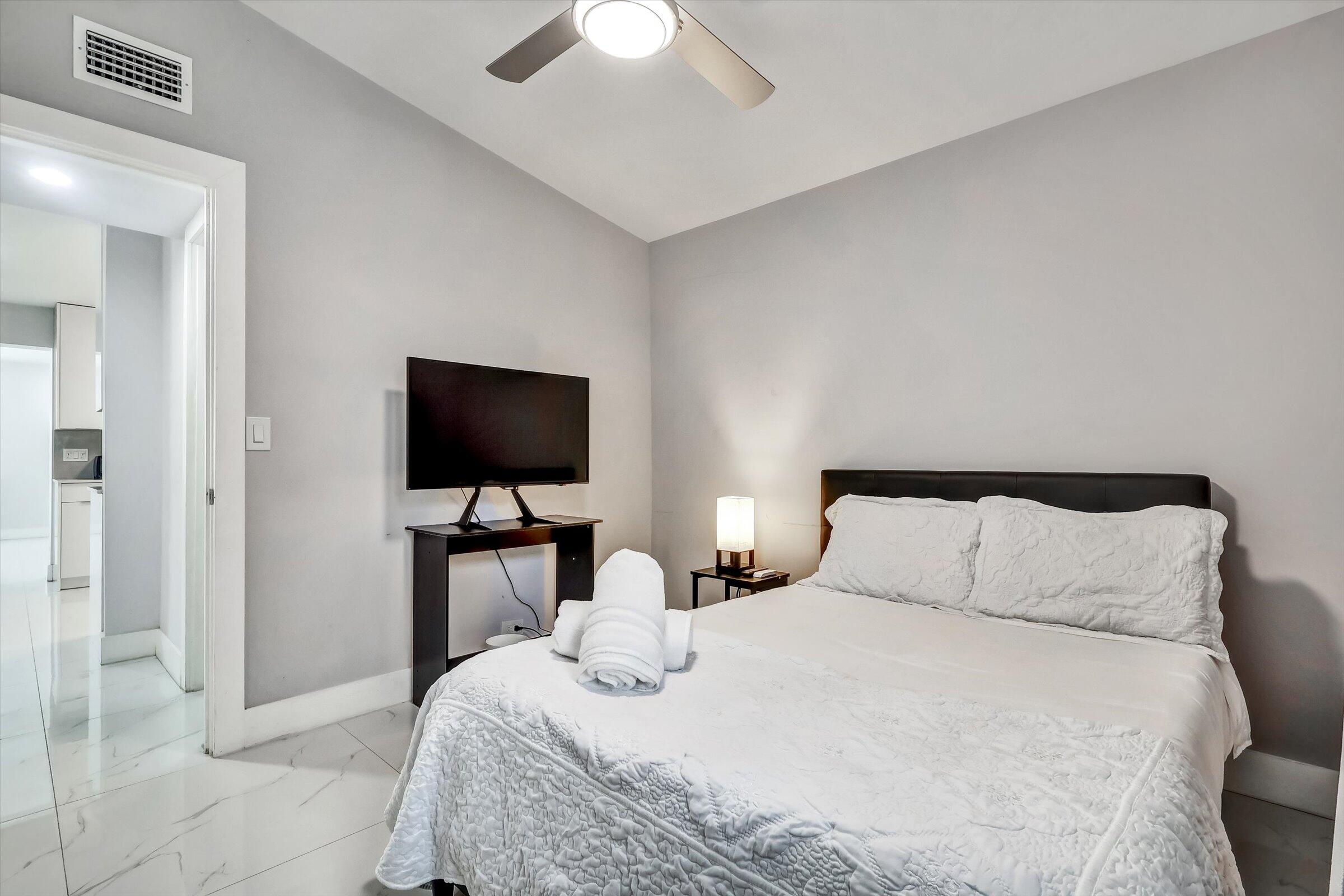255 Glouchester Street Boca Raton, FL 33487 - Photo 23 of 27 23-255 Glouchester Street-23