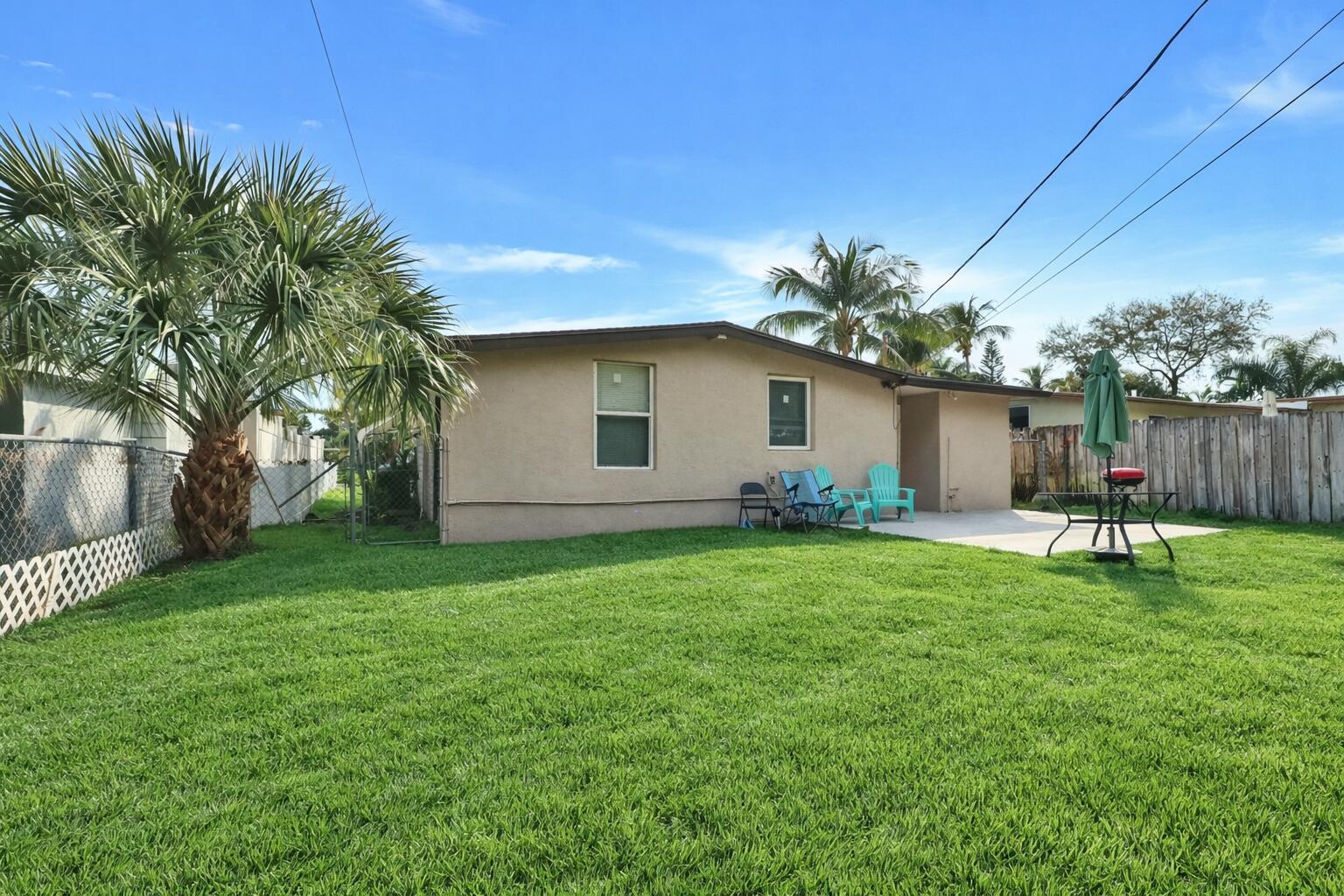 255 Glouchester Street Boca Raton, FL 33487 - Photo 26 of 27 255 Gouchester