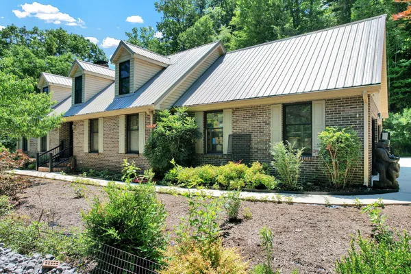 $725,000 | 220 Brian Lane, Cleveland, TN 37312