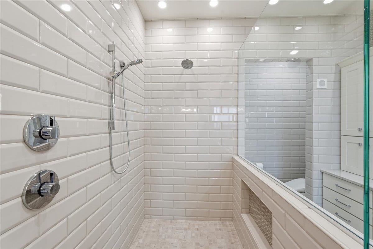 625 North Segoe Road, Unit 1100 Madison, WI 53705 - Photo 27 of 60