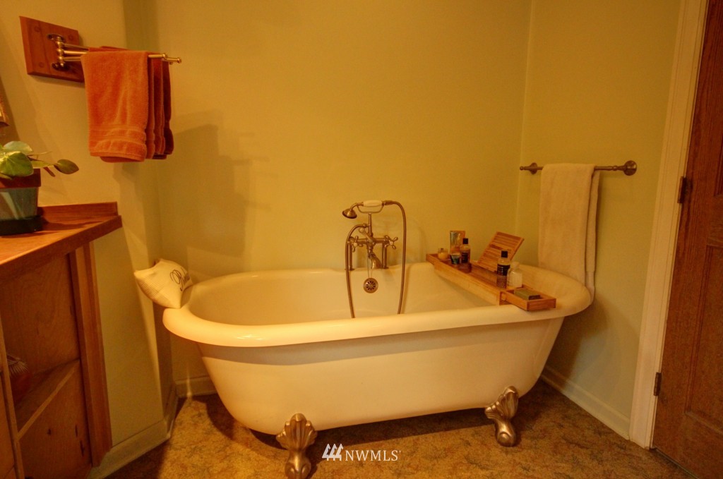 7905 Silver Lake Road Maple Falls, WA 98266 - Photo 13 of 21