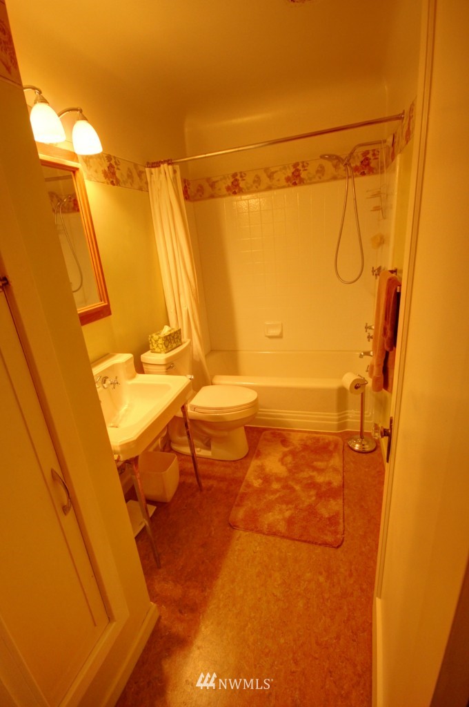 7905 Silver Lake Road Maple Falls, WA 98266 - Photo 5 of 21