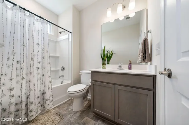 $374,999 | 645 Ashvale Lane Southeast, Bolivia, NC 28422