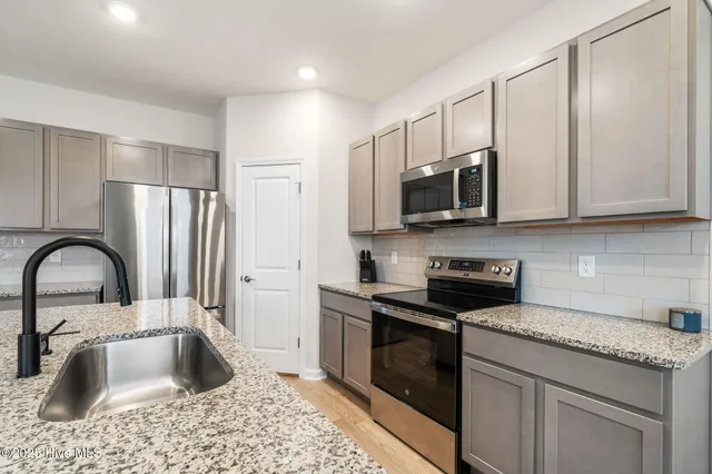 $374,999 | 645 Ashvale Lane Southeast, Bolivia, NC 28422