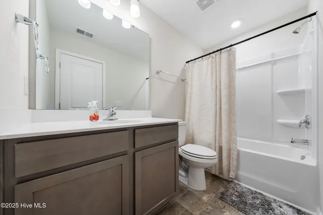 $374,999 | 645 Ashvale Lane Southeast, Bolivia, NC 28422