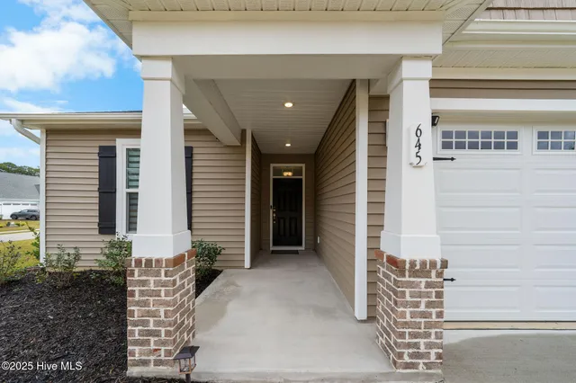 $374,999 | 645 Ashvale Lane Southeast, Bolivia, NC 28422