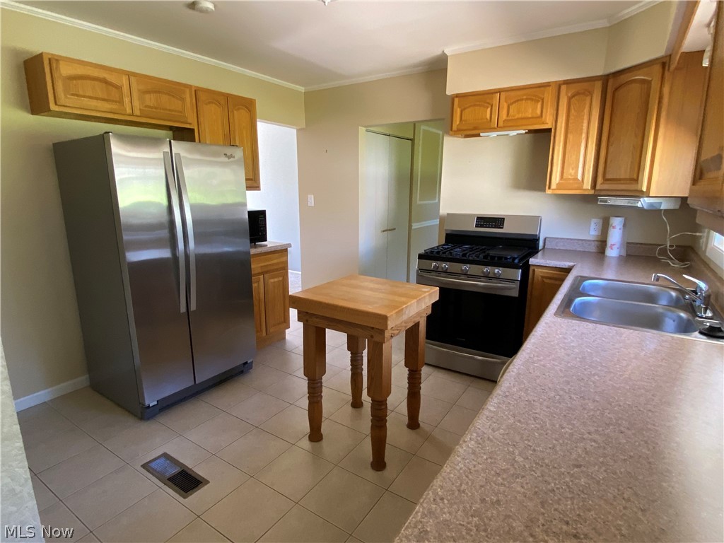 4138 Burkey Road Austintown, OH 44515 - Photo 7 of 18