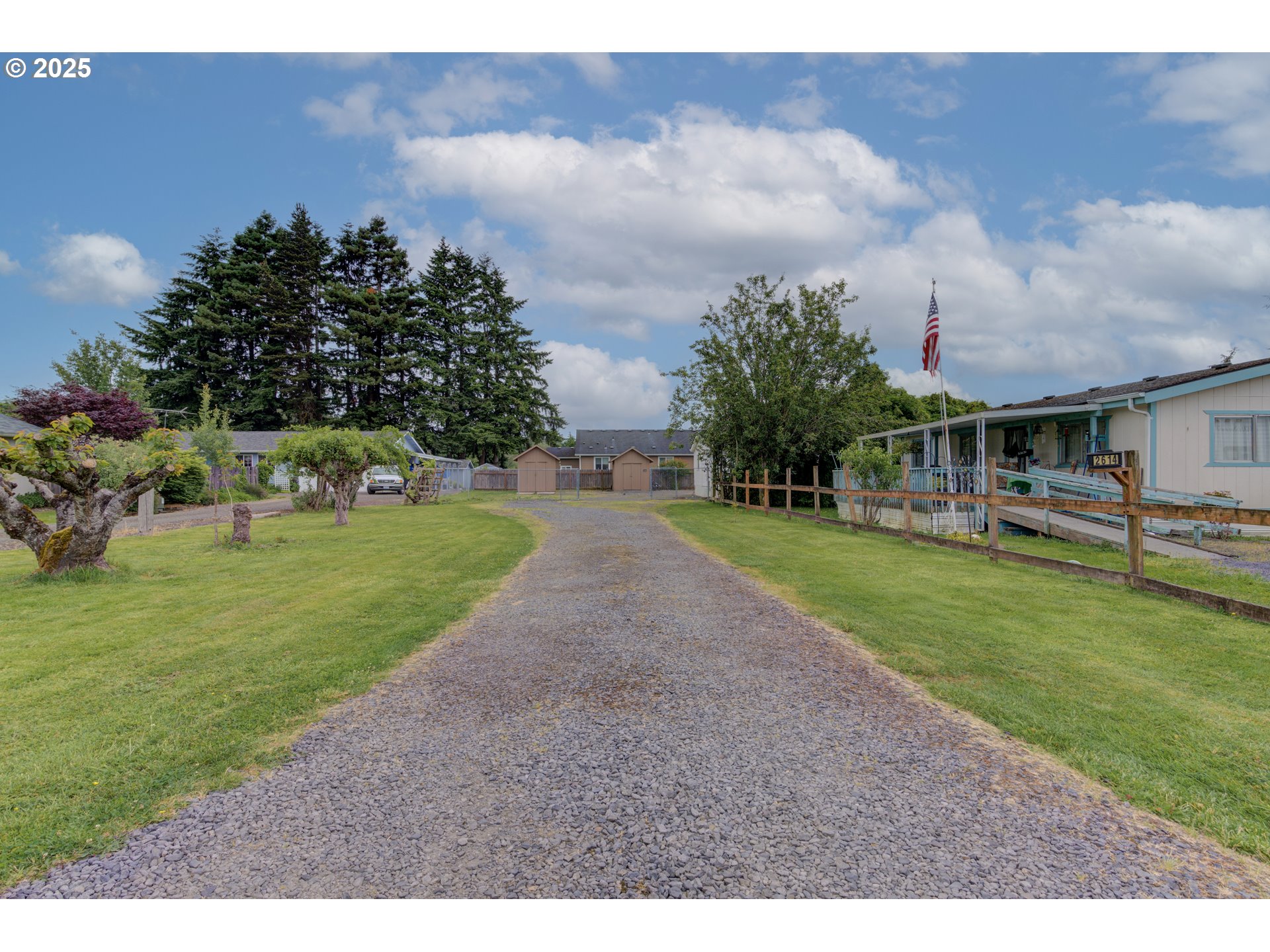 2614 48th Avenue Longview, WA 98632 - Photo 2 of 31