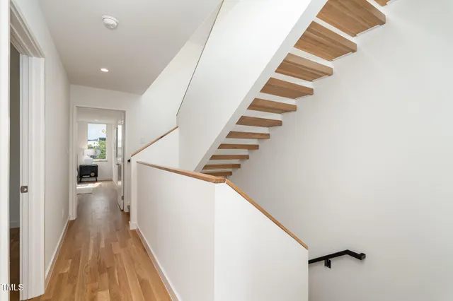 $4,000 | 515 West Lenoir Street, Unit 101, Raleigh, NC 27601