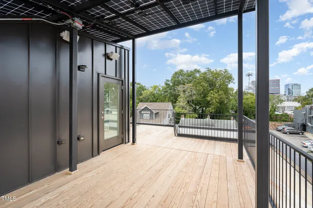 $4,000 | 515 West Lenoir Street, Unit 101, Raleigh, NC 27601