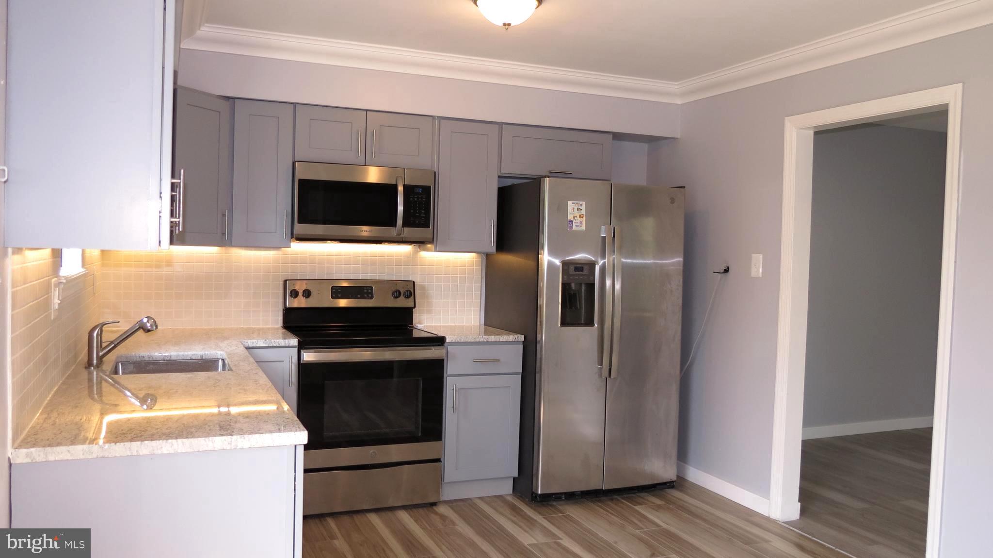 12 Yorkshire Road Sicklerville, NJ 08081 - Photo 6 of 31 Gallery Image 6