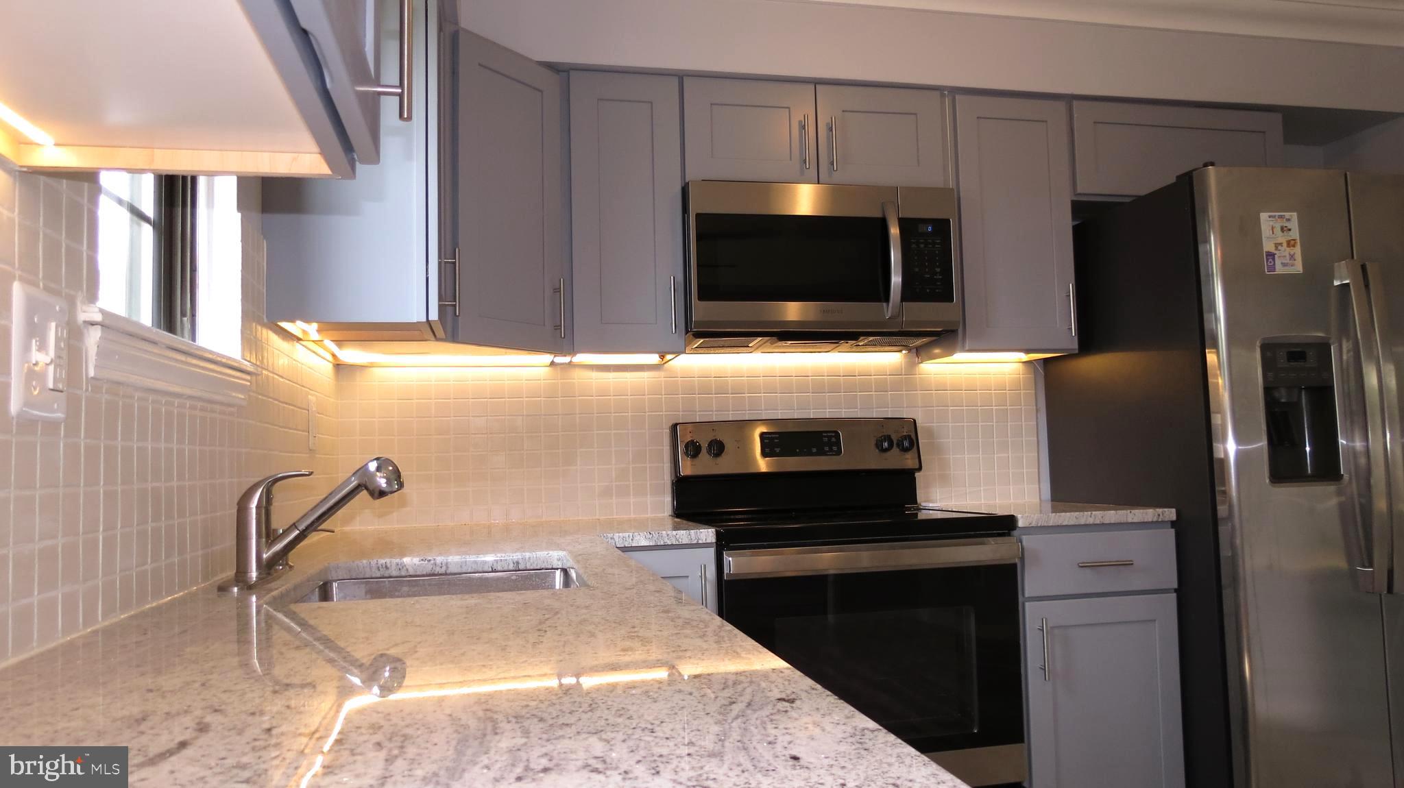 12 Yorkshire Road Sicklerville, NJ 08081 - Photo 8 of 31 Gallery Image 8