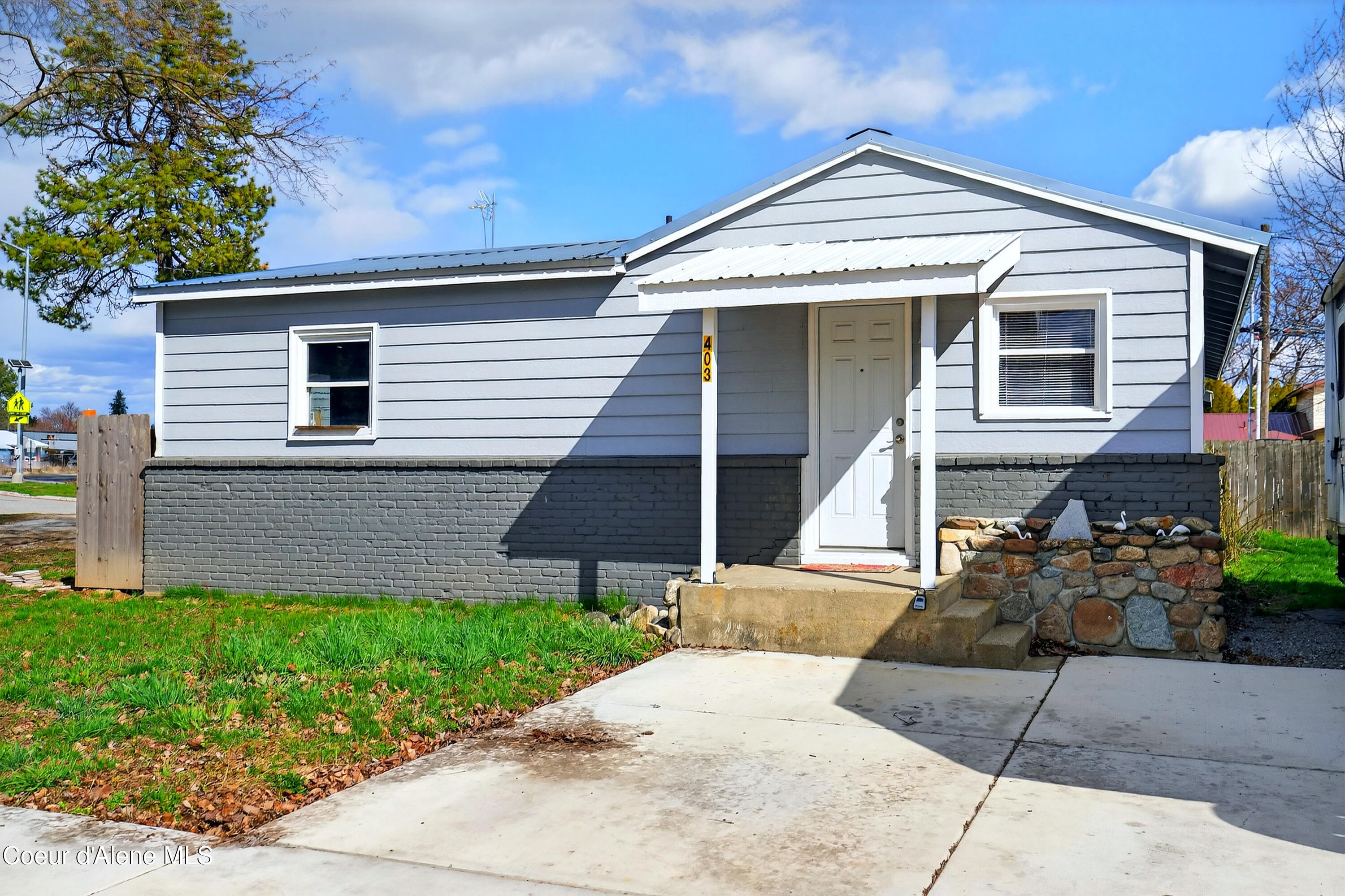 403 South Olive Avenue Sandpoint, ID 83864 - Photo 1 of 29 403olive_16
