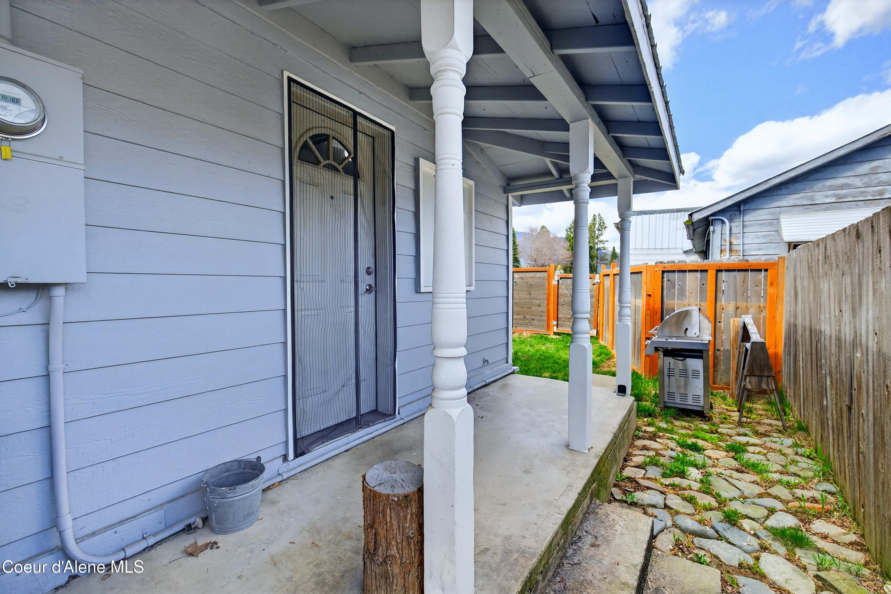 403 South Olive Avenue Sandpoint, ID 83864 - Photo 16 of 29 back porch