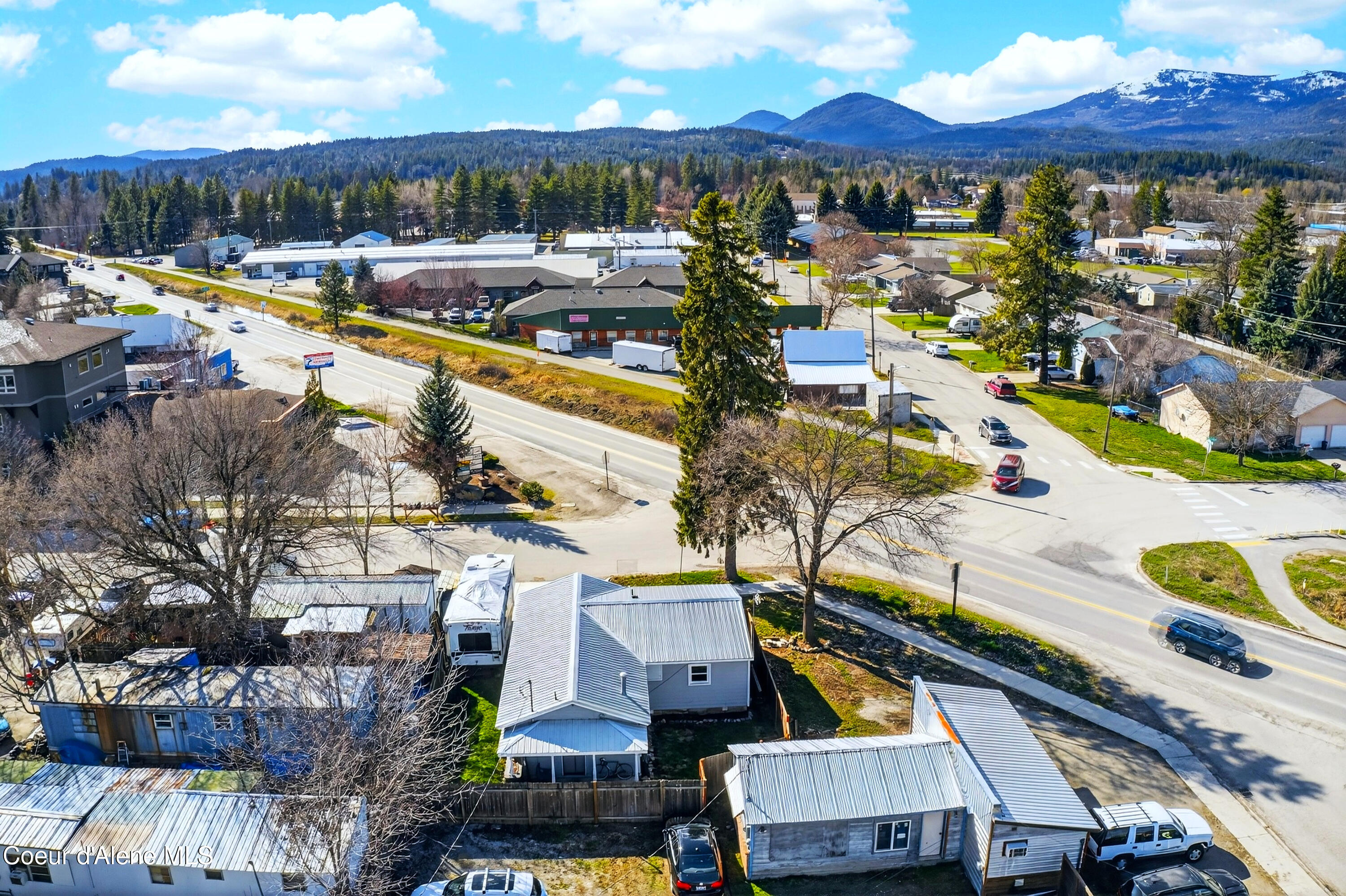 403 South Olive Avenue Sandpoint, ID 83864 - Photo 23 of 29 403olive_30