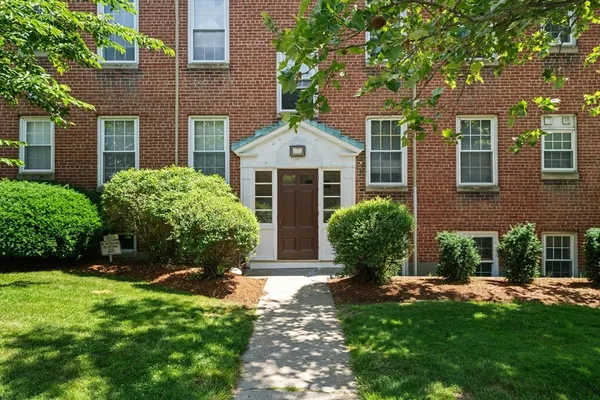 $545,000 | 1 Lanark Road, Unit 7, Brookline, MA 02445