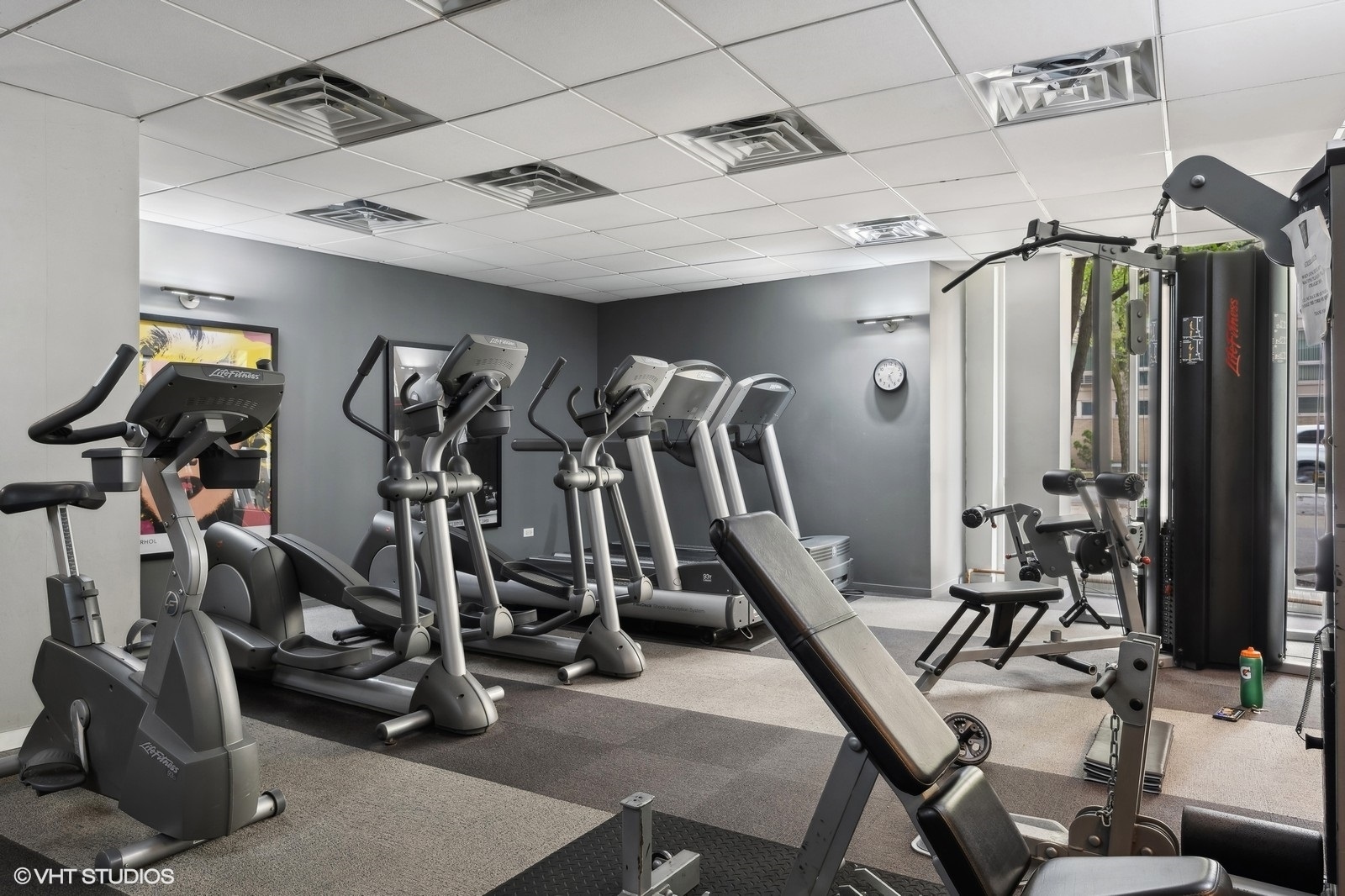 2930 North Sheridan Road, Unit 1008 Chicago, IL 60657 - Photo 11 of 12 a view of a room with gym equipment