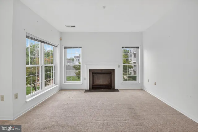 $2,300 | 40 Feathertree Terrace, Unit A, Montgomery Village, MD 20886